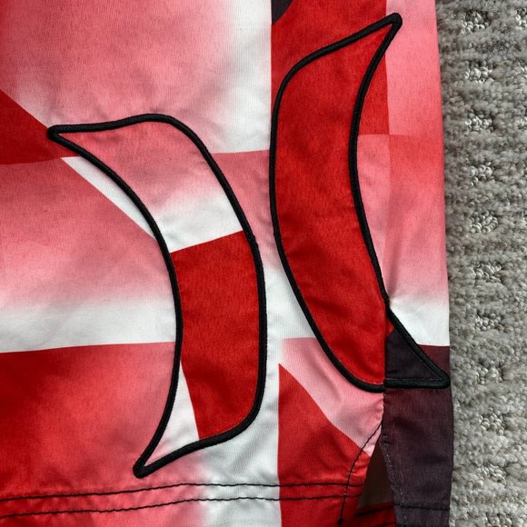 Hurley Swim Trunks Men 36 Red Black Bathing Suit Board Shorts Embroidered Logo - Picture 3 of 14